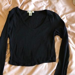 Black long sleeve crop top